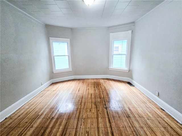 28 5th Street, Rochester, NY 14605