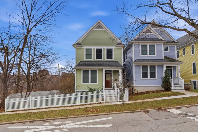 201 W Summit Street, Ann Arbor, MI 48103