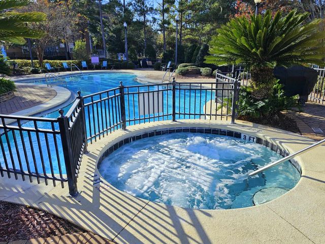 2801 Chancellorsville Dr Apt 514, Tallahassee, FL 32312