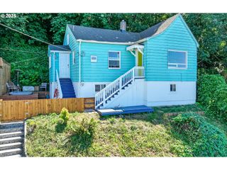 435 W MARINE Dr, Astoria, OR 97103