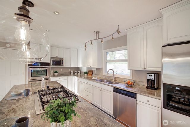 15023 Simonds Road NE, Kenmore, WA 98028