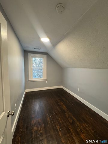 10 Lester Street 3, West Haven, CT 06516