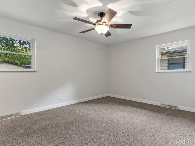 17 Neptune Drive, Belleville, IL 62226