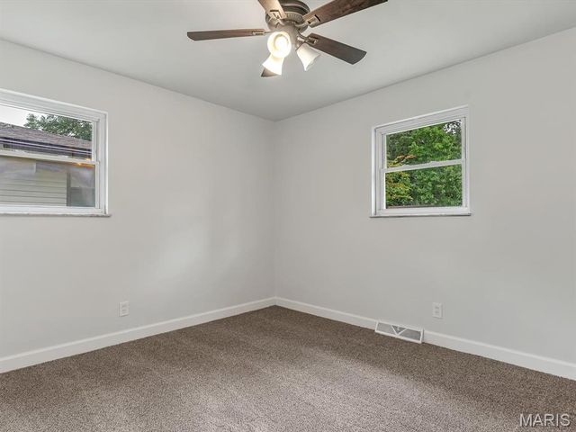 17 Neptune Drive, Belleville, IL 62226
