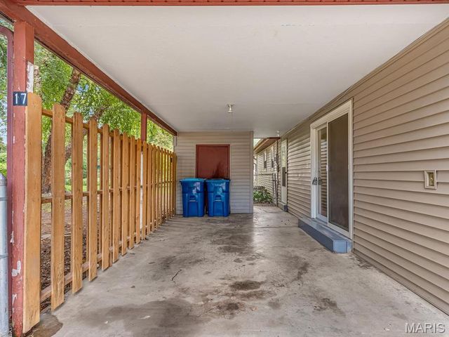 17 Neptune Drive, Belleville, IL 62226