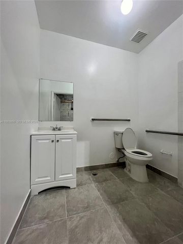 16215 SW 117th Ave 4, Miami, FL 33177