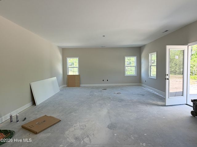 163 Cripple Creek Drive, Swansboro, NC 28584