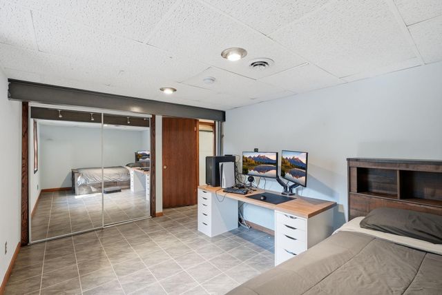 916 Whitney Drive, Apple Valley, MN 55124