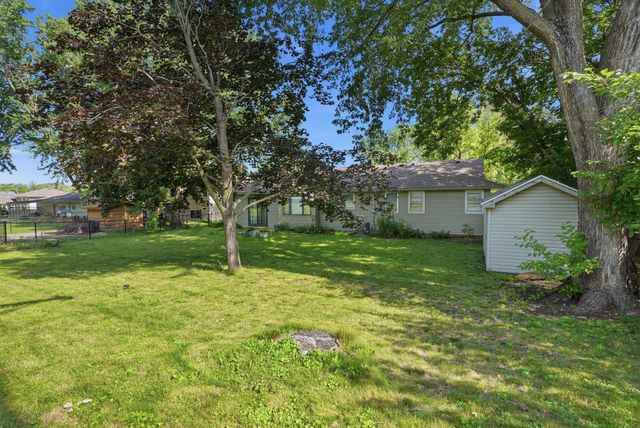 916 Whitney Drive, Apple Valley, MN 55124