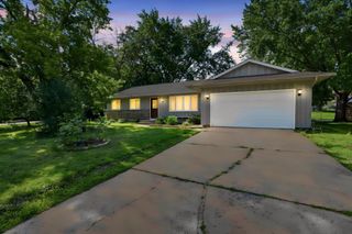 916 Whitney Drive, Apple Valley, MN 55124