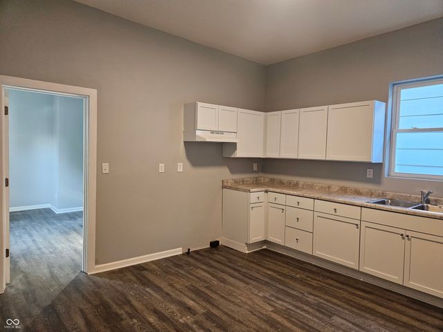 626 Holly Avenue, Indianapolis, IN 46221