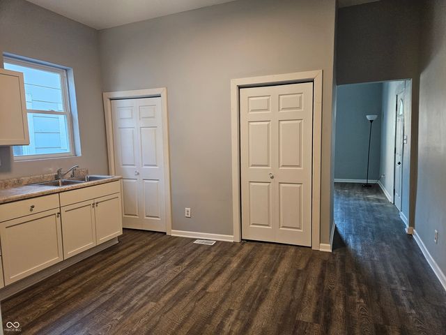 626 Holly Avenue, Indianapolis, IN 46221