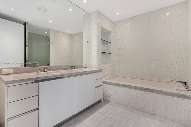 16901 Collins Ave 1402, Sunny Isles Beach, FL 33160