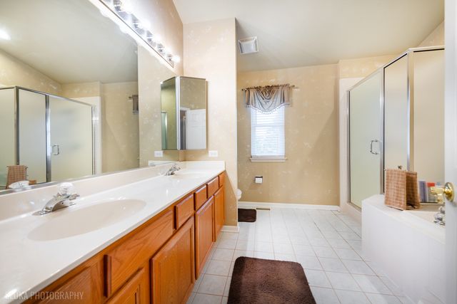 621 Kirkland Drive, Algonquin, IL 60102