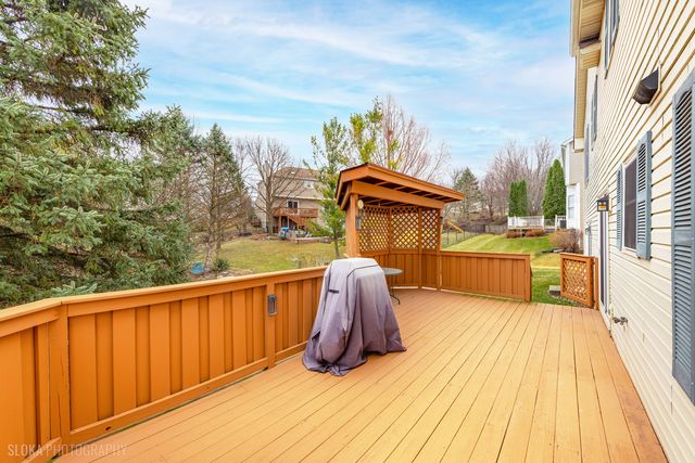 621 Kirkland Drive, Algonquin, IL 60102