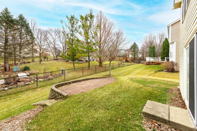 621 Kirkland Drive, Algonquin, IL 60102