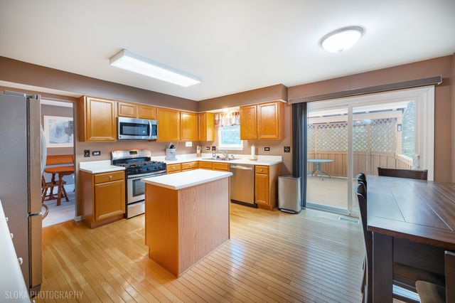 621 Kirkland Drive, Algonquin, IL 60102