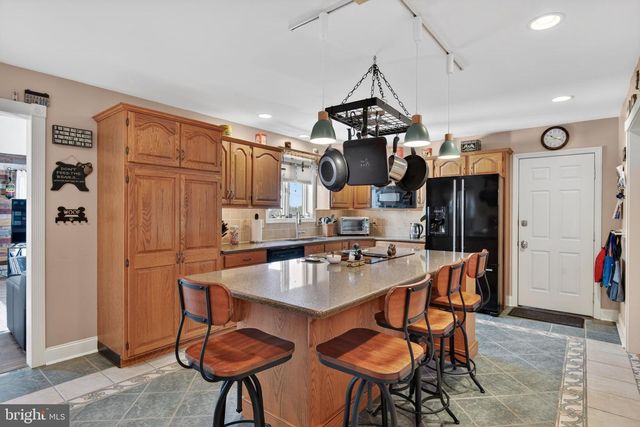 205 CAMBRIDGE DR, Strasburg, PA 17579