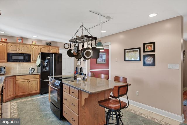 205 CAMBRIDGE DR, Strasburg, PA 17579