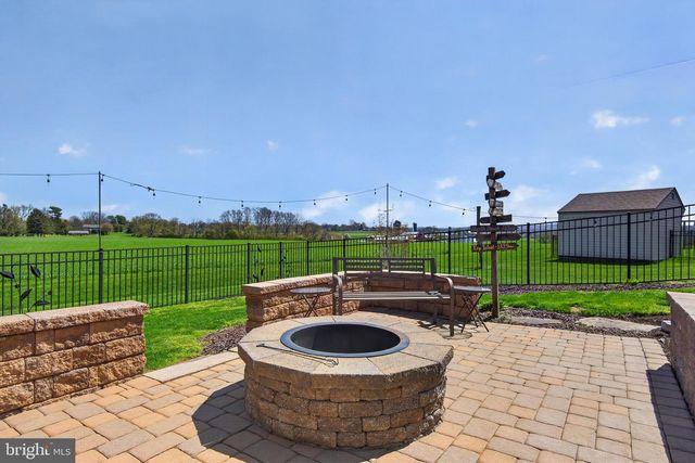 205 CAMBRIDGE DR, Strasburg, PA 17579