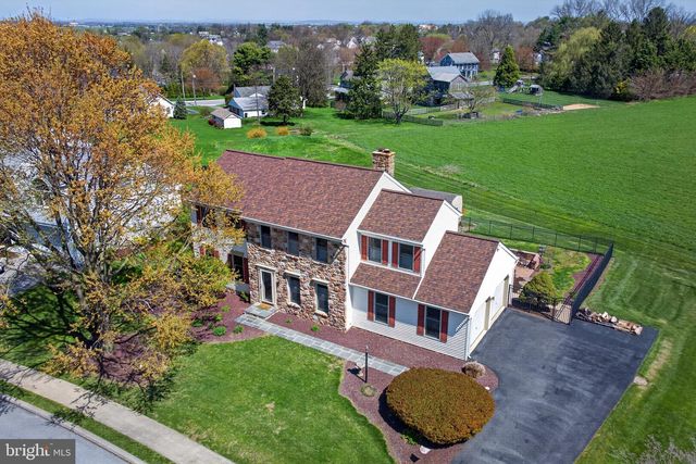 205 CAMBRIDGE DR, Strasburg, PA 17579