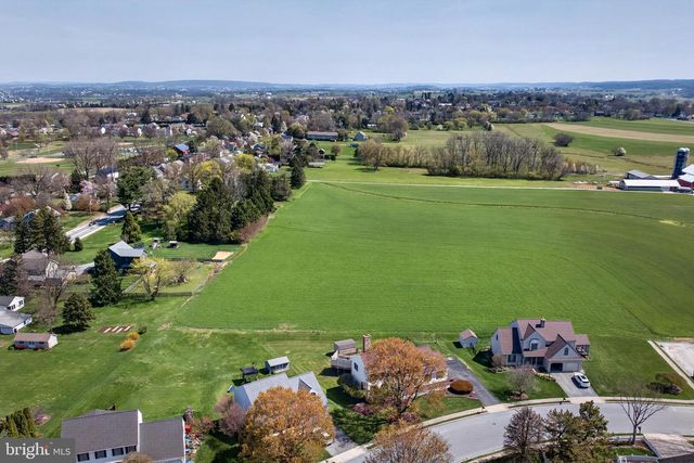 205 CAMBRIDGE DR, Strasburg, PA 17579