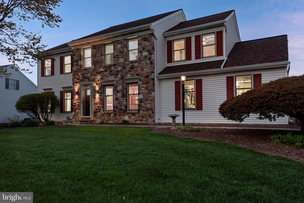 205 CAMBRIDGE DR, Strasburg, PA 17579