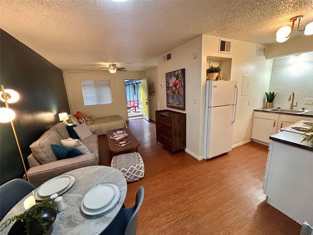 4209 Avenue B 206, Austin, TX 78751