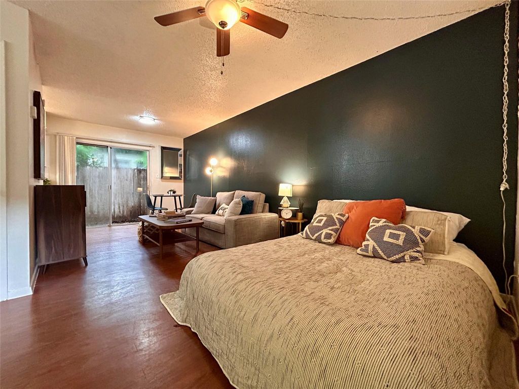 4209 Avenue B 206, Austin, TX 78751