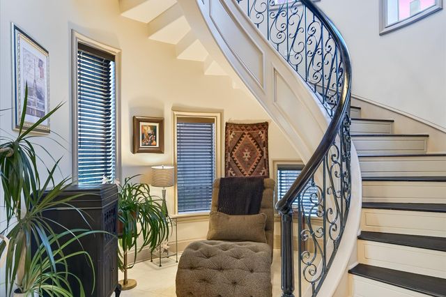 1106 Sledge DR, Austin, TX 78734