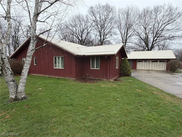 144 W 1st Street, Minerva, OH 44657