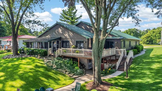 6625 N 270 E, Howe, IN 46746