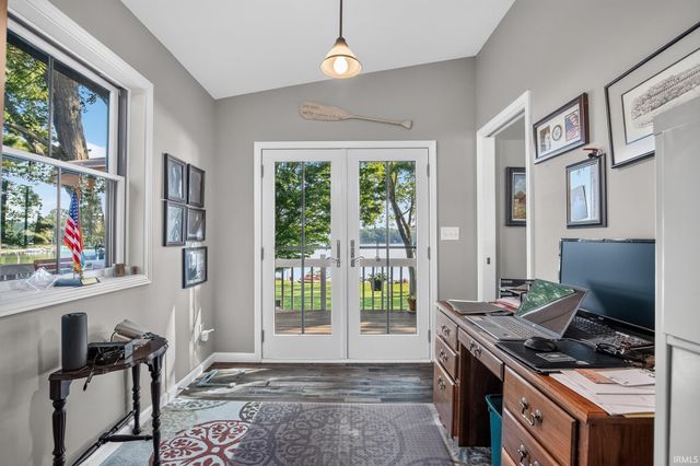 6625 N 270 E, Howe, IN 46746