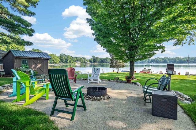 6625 N 270 E, Howe, IN 46746