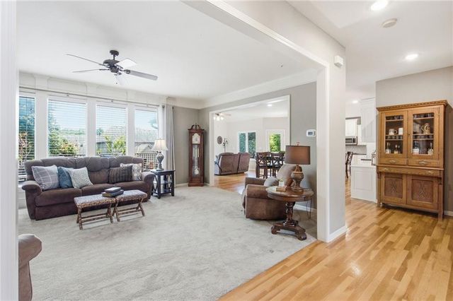 14271 W 156th Terrace, Olathe, KS 66062