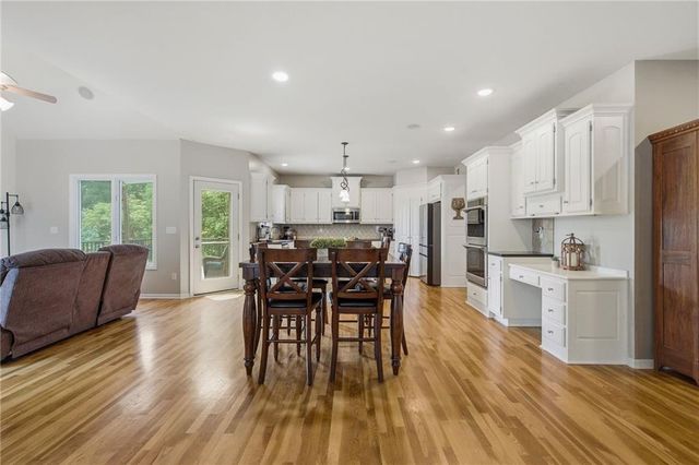 14271 W 156th Terrace, Olathe, KS 66062