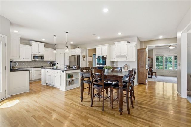 14271 W 156th Terrace, Olathe, KS 66062