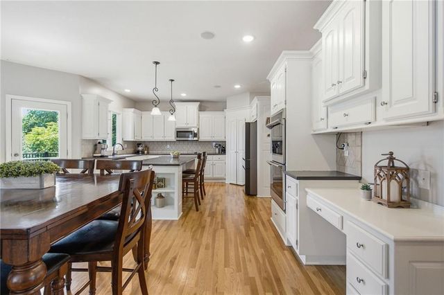 14271 W 156th Terrace, Olathe, KS 66062