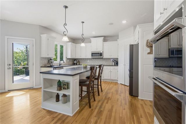 14271 W 156th Terrace, Olathe, KS 66062