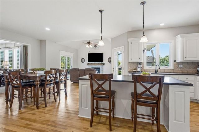 14271 W 156th Terrace, Olathe, KS 66062