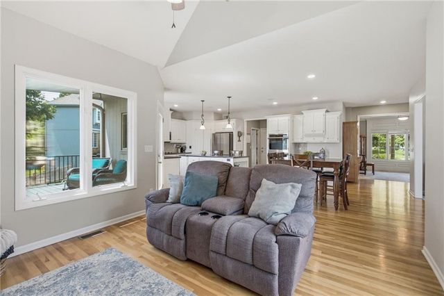 14271 W 156th Terrace, Olathe, KS 66062