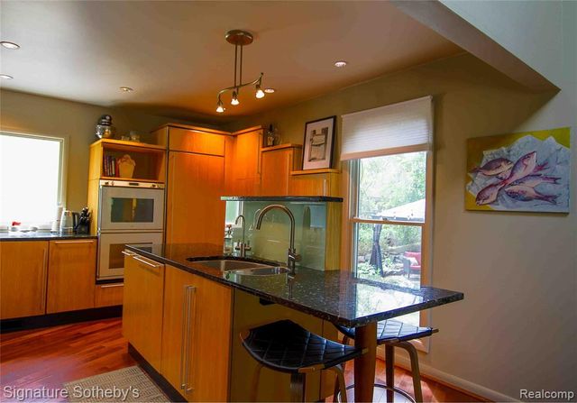 4945 Whitlow Court, Commerce Twp, MI 48382