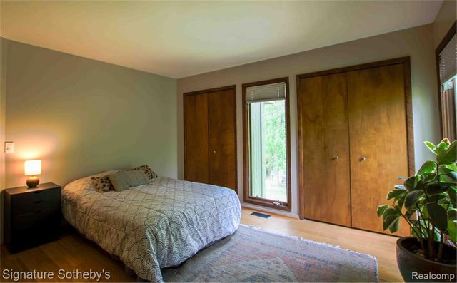 4945 Whitlow Court, Commerce Twp, MI 48382