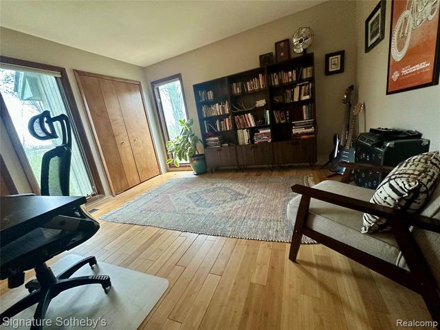 4945 Whitlow Court, Commerce Twp, MI 48382