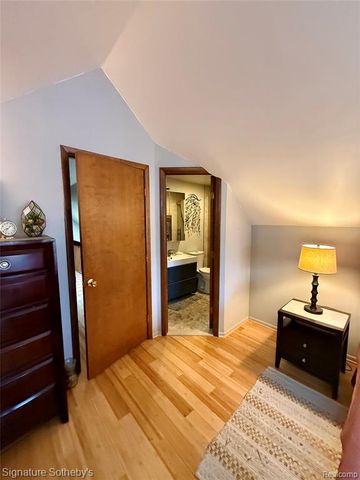 4945 Whitlow Court, Commerce Twp, MI 48382