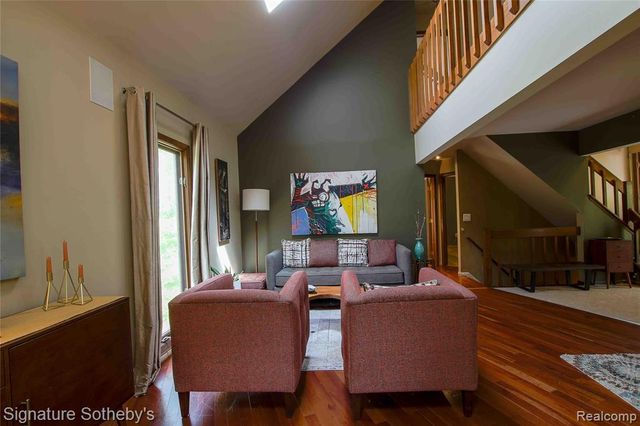 4945 Whitlow Court, Commerce Twp, MI 48382