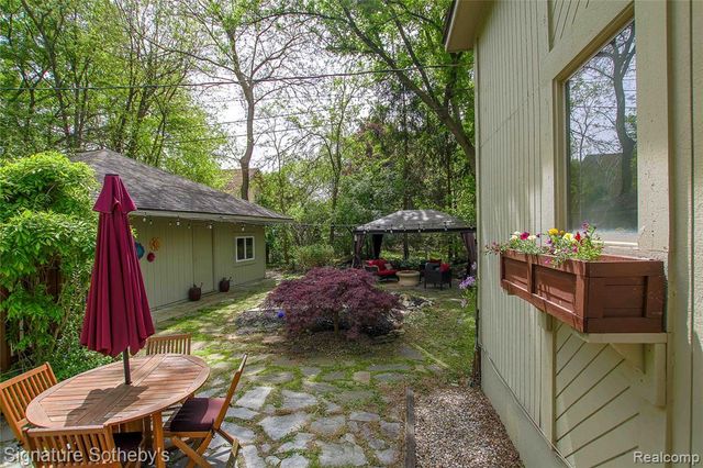 4945 Whitlow Court, Commerce Twp, MI 48382
