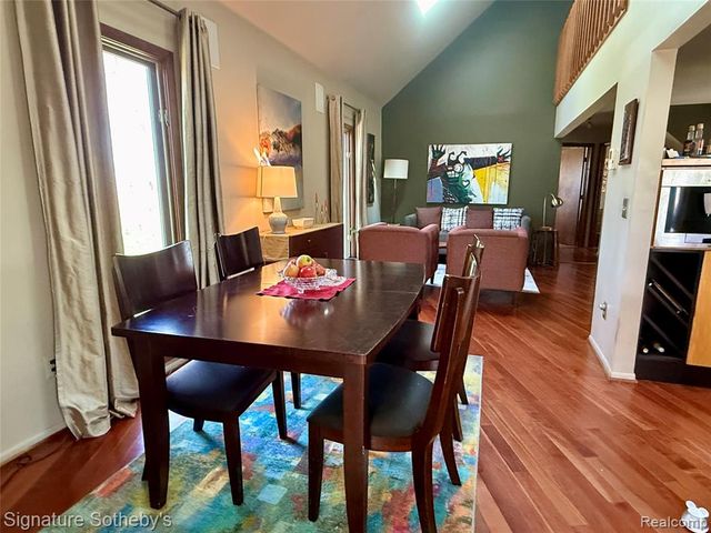 4945 Whitlow Court, Commerce Twp, MI 48382