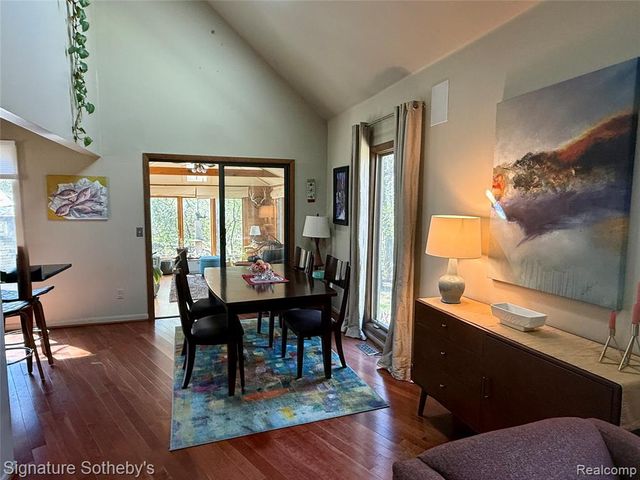 4945 Whitlow Court, Commerce Twp, MI 48382