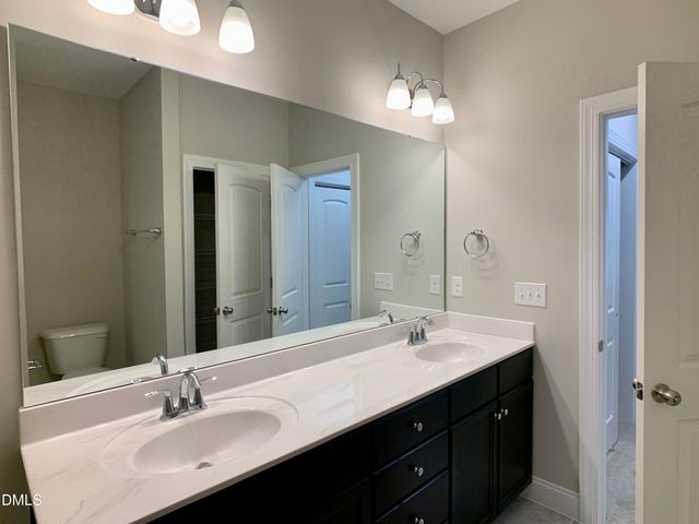 672 Barneswyck Drive, Fuquay Varina, NC 27526